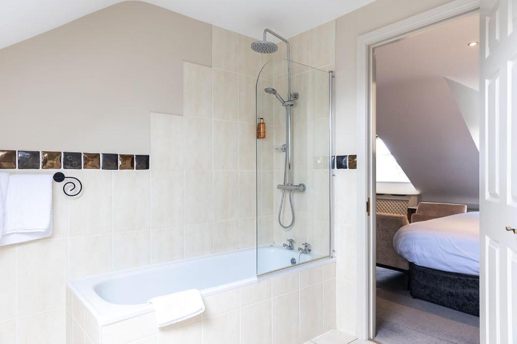 Customs House Country Hotel Belcoo
