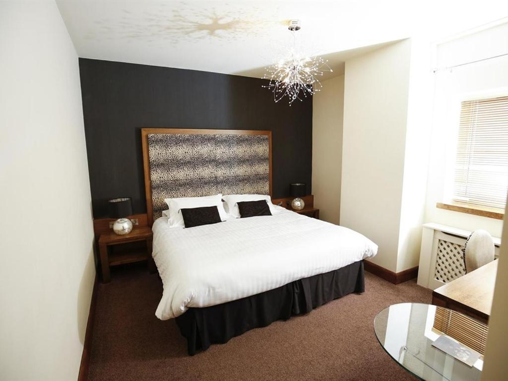 Hotel Customs House Country 4*